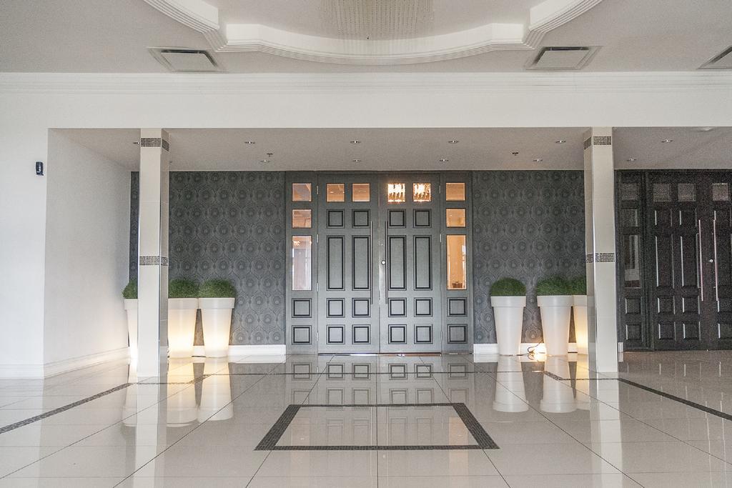Motel Labarre Лонгёй Экстерьер фото