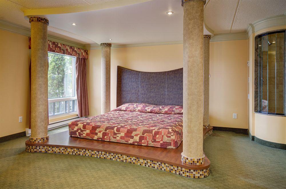 Motel Labarre Лонгёй Экстерьер фото