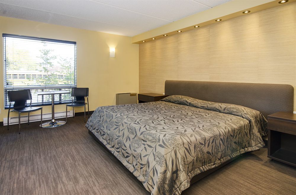 Motel Labarre Лонгёй Экстерьер фото