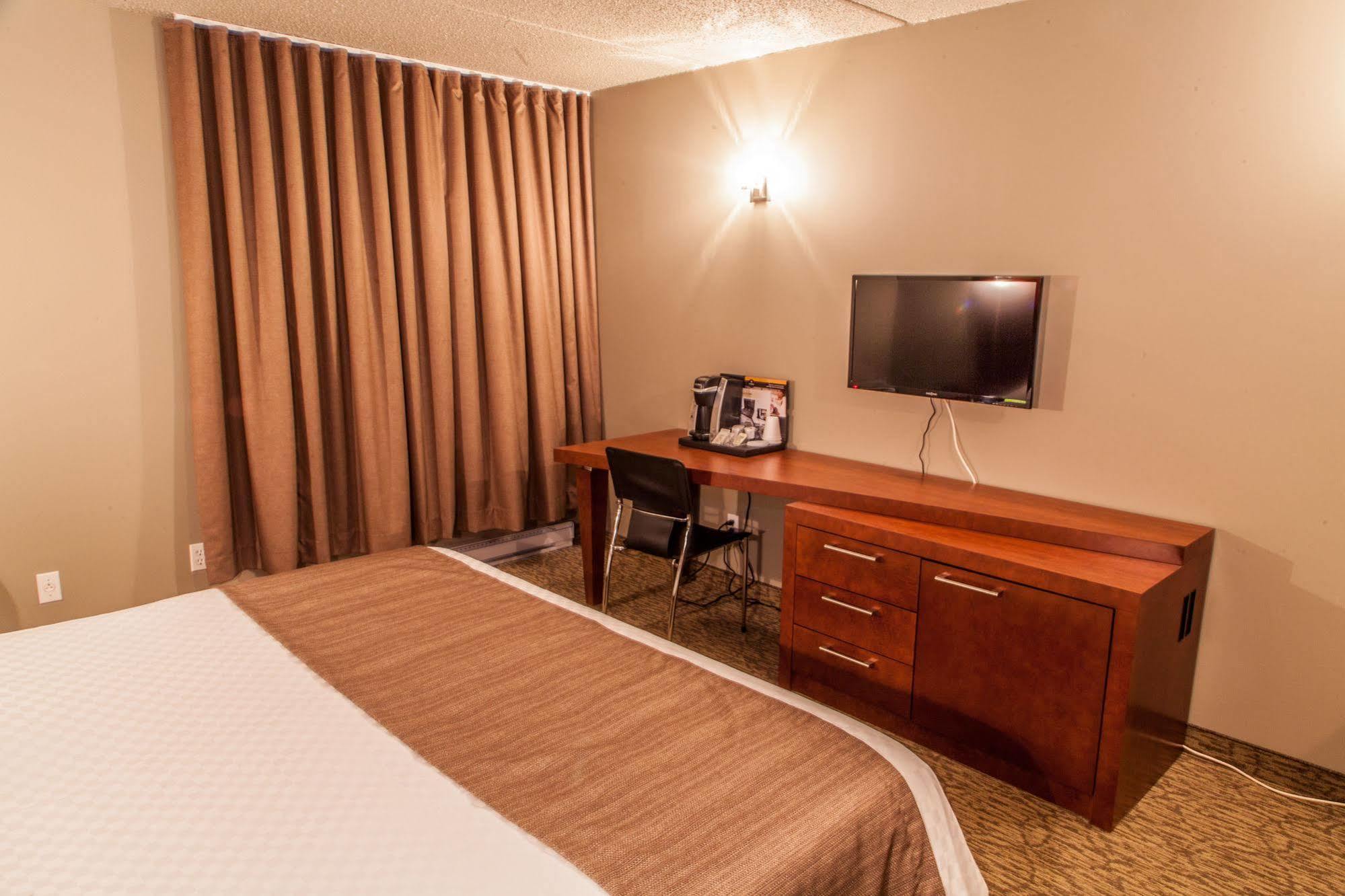 Motel Labarre Лонгёй Экстерьер фото