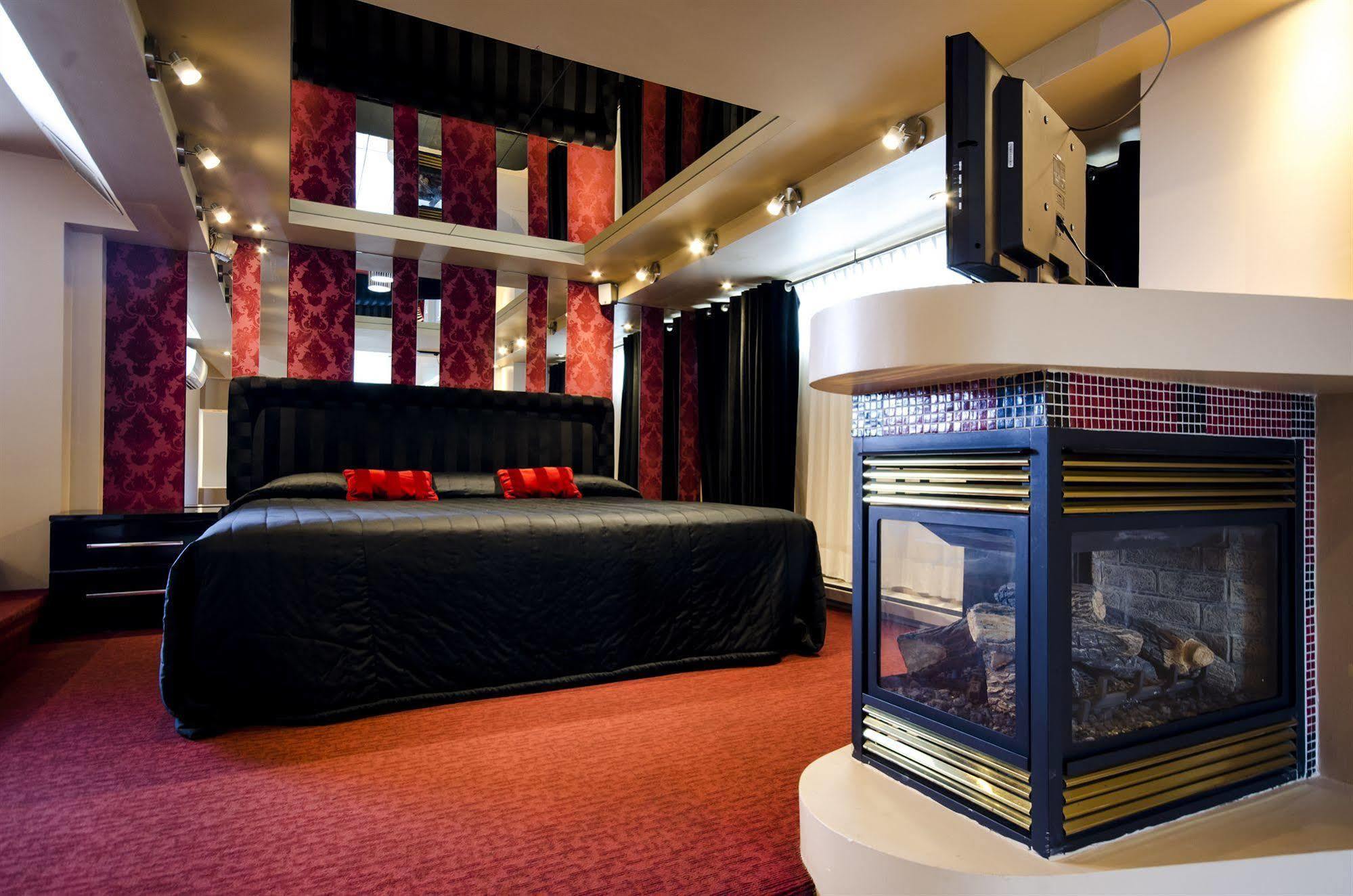 Motel Labarre Лонгёй Экстерьер фото