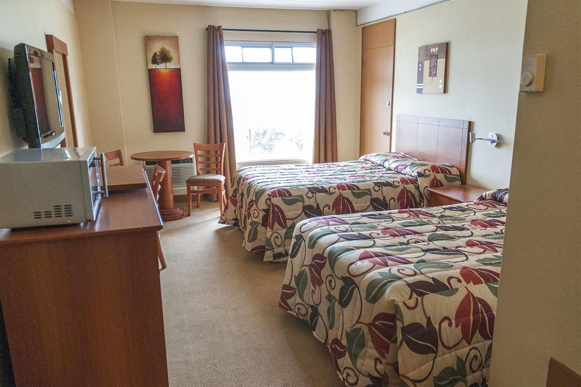 Motel Labarre Лонгёй Экстерьер фото