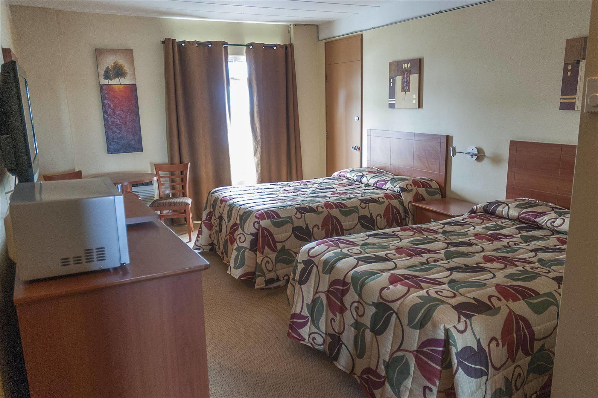 Motel Labarre Лонгёй Экстерьер фото