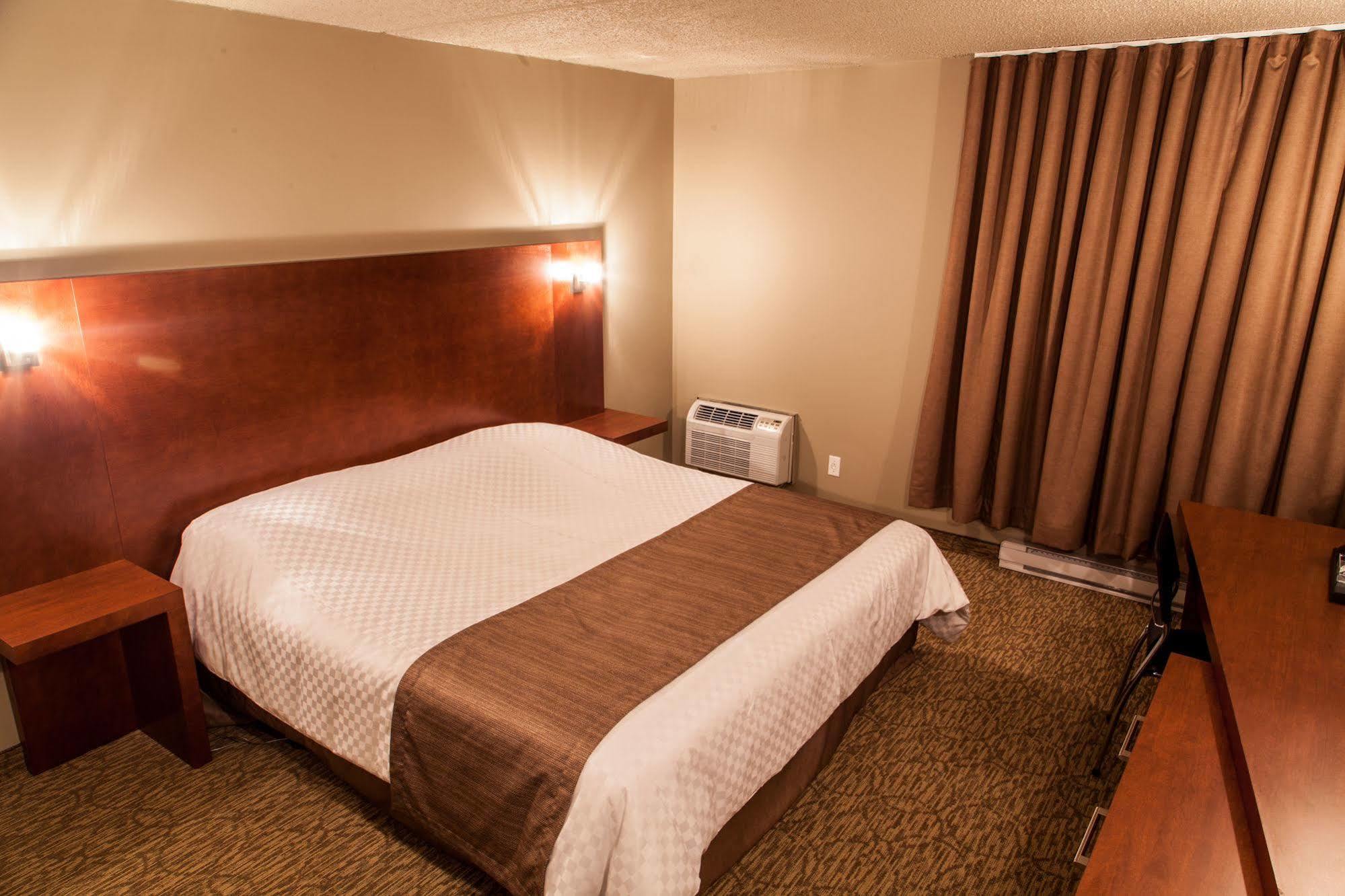 Motel Labarre Лонгёй Экстерьер фото