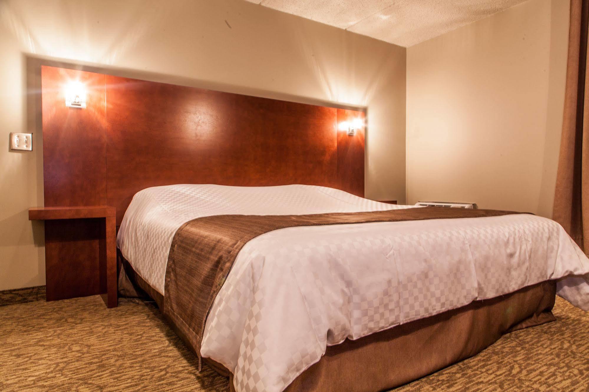 Motel Labarre Лонгёй Экстерьер фото