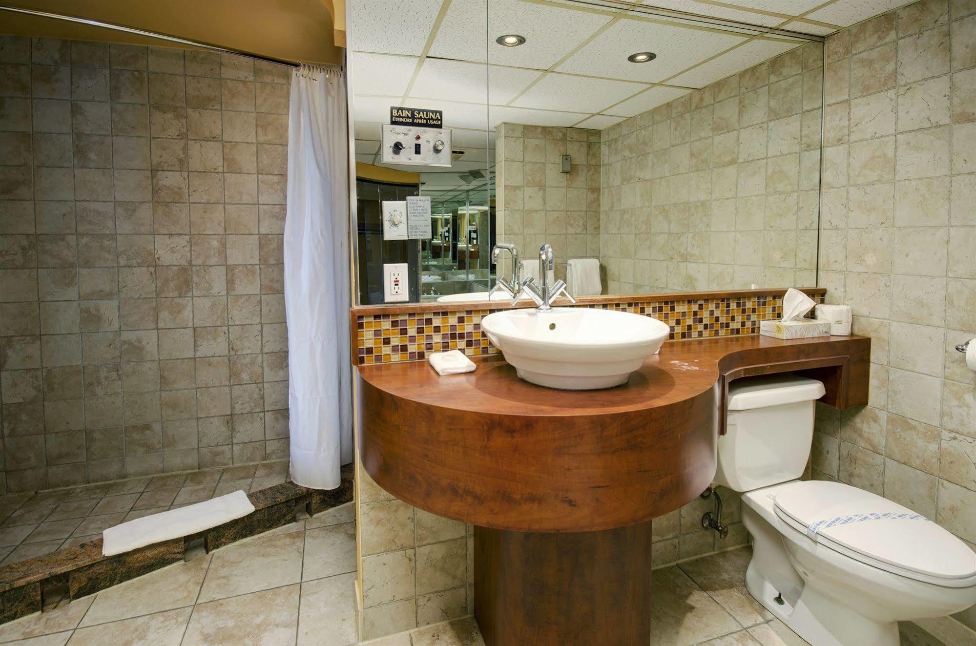 Motel Labarre Лонгёй Экстерьер фото