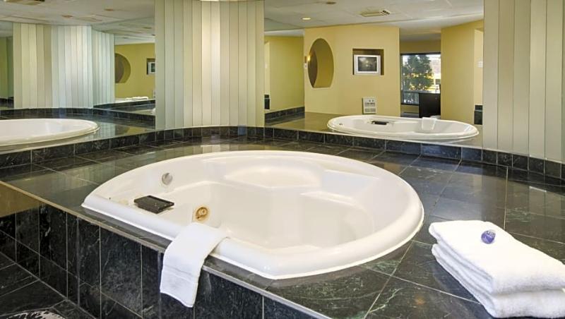 Motel Labarre Лонгёй Экстерьер фото
