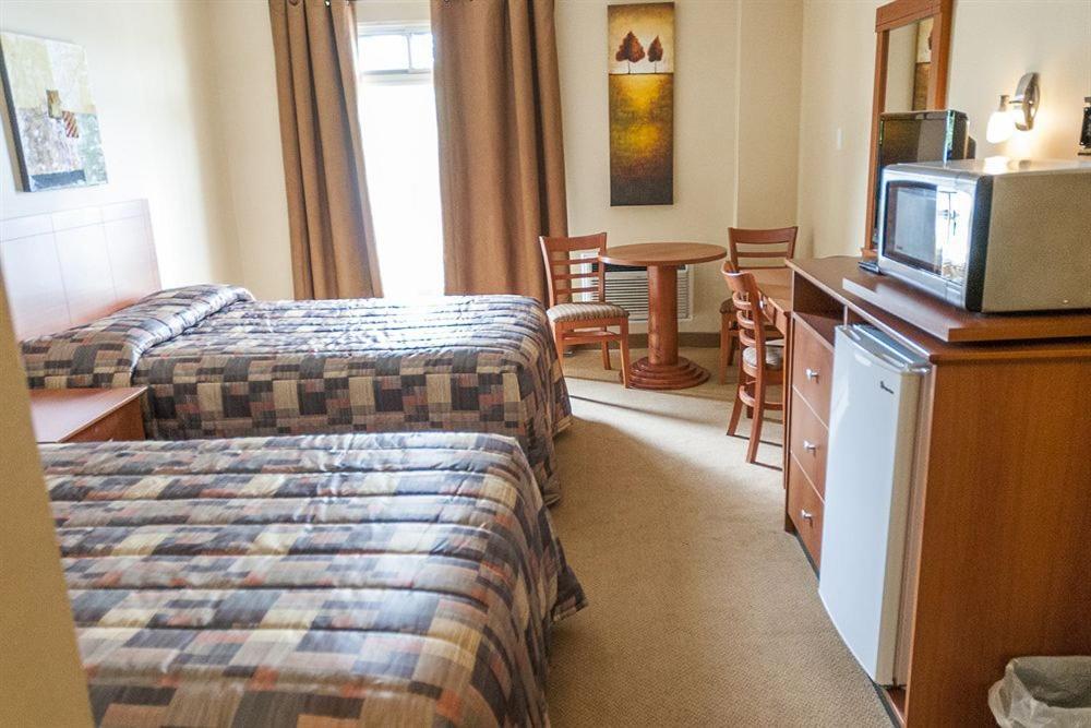 Motel Labarre Лонгёй Экстерьер фото